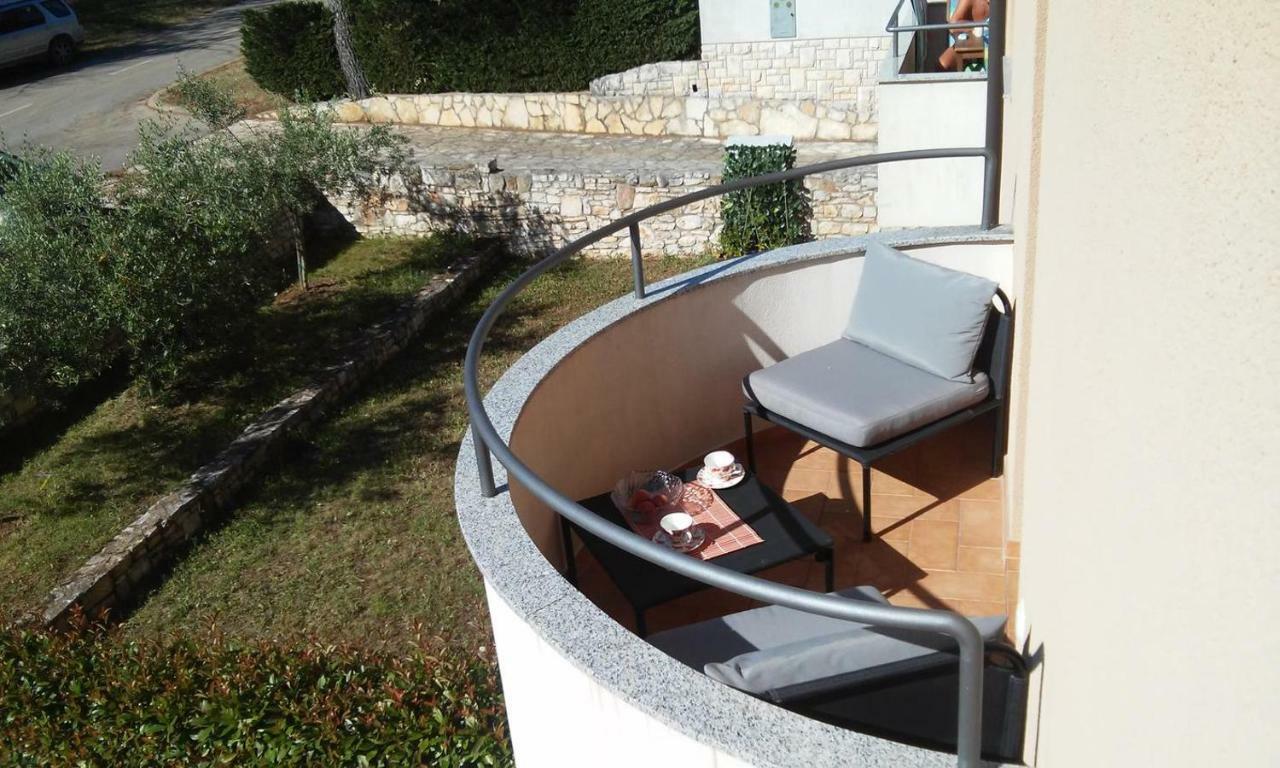 Appartement Delfin à Novigrad Istria Extérieur photo